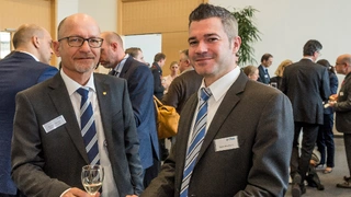 Media Summit zum Thema „Hilfe, mein Kunde ist ein Neandertaler. – Märkte ändern sich, Menschen nicht!“ auf der embedded world 2017.
