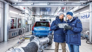 Da hilft nur warm anziehen: Es wird bei Temperaturen zwischen minus 30 Grad Celsius und plus 40 Grad Celsius getestet.