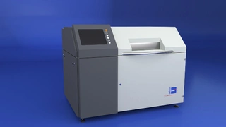 Die CondensoXC ist durch die innovative Prozesskammer kompakt gebaut und groß in der Performance. Durch das patentierte Injektionsprinzip wird dem Prozess exakt die richtige Menge Galden zugeführt, für optimale Profilierungen. 