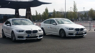 BMW zeigte auf der Hannover Messe ein Brennstoffzellen-Demonstrationsfahrzeug auf Basis eines 5er GT. Besucher konnten dieses auf dem 15.000 m² großen Ride + Drive Freigelände selber ausprobieren und fahren.