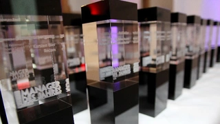 Heiß begehrt: Die Awards warten darauf, den Preisträgern übergeben zu werden.
