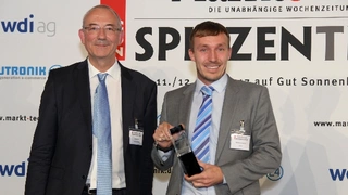 In derselben Kategorie nahm Sebastian Hilscher den Preis für seinen Vater Hans-Jürgen Hilscher entgegen.