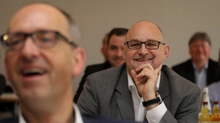 "Hilfe, mein Kunde ist ein Neandertaler - Märkte ändern sich, Menschen nicht!"