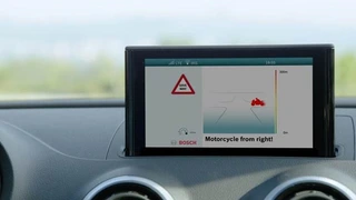 Fahrzeuge tauschen Information in wenigen Millisekunden aus.
