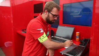 Simulation und Datenauswertung ist alles im Rennsport – bleibt zu hoffen, dass das Rennergebnis die Anstrengungen belohnt!