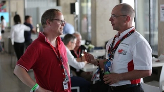 Im Fachgespräch über die Zukunft der Formel E: Ralf Higgelke, Redakteur Design&Elektronik und Alexander Gerfer CEO und CTO der Würth Elektronik eiSos