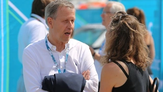 Wer gut aufgepasst hat, dem ist der Kuka-Schriftzug auf den Wagen des Formel E Rennteams von ABT SChaeffler Audi Sport aufgefallen. Verantwortlich für diese Aktivitäten bei Kuka ist Chief Marketing Officer Wilfried Eberhardt, hier im Gespräch mit ein