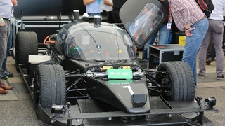 In Zukunft könnten Rennen ganz ohne Fahrer im Cockpit auskommen, wie die Roborace-Gefährte zeigen