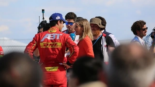 Ich musste ihn vorbeilassen, meine Batterien waren zu heiß, di Grassi erläutert, warum er, nach zum Teil deutlicher Führung, dann doch noch Felix Rosenqvist vorbeiziehen lassen musste, und er nur als Zweiter über die Ziellinie kam