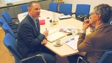 Elektronik-Chefredakteur Gerhard Stelzer (rechts) im Gespräch mit Christian Dunger, Vorstandsvorsitzender der WDI AG