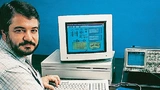  Der Vater von LabView, Jeff Kodosky, mit einer der ersten Versionen der Software