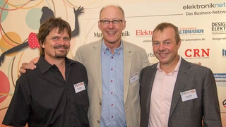 Roland Bickel (li.) und Jörg Stender (re.) von Hitex mit Joachim Kroll, Elektronik.