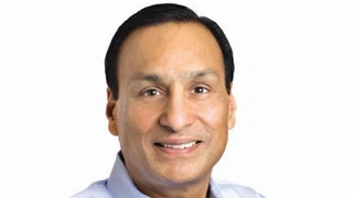 Steve Sanghi, Microchip
