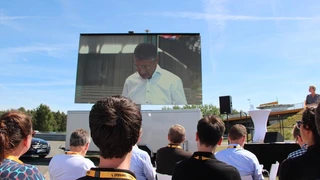 Continental-Vorstand Dr. Elmar Degenhart über die Herausforderungen, mit der sich der Zulieferer konfrontiert sieht.