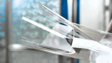 Verhält sich wie eine Folie, ist aber Glas: das ultradünne Glas von SCHOTT