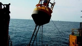 Ausbringung der Messboje an einem Offshore-Standort