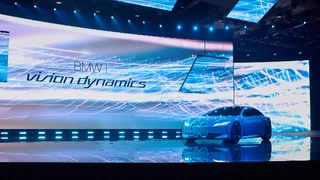 Auf der IAA präsentiert BMW seine Elektromibilitäts-Studie BMW i Vision Dynamics.