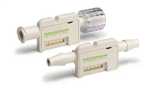 Nahtlose Integration im Infussionsset: Mit dem Einweg-Durchflusssensor LD20 lassen sich selbst kleinste Durchflussraten zuverlässig messen.