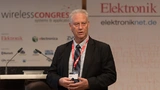Len Jelinek, leitender Direktor und Chefanalyst bei IHS Markit, hält einen Keynote-Vortrag beim Wireless Congress: Systems & Applications 2017 in München.