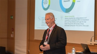 Wireless Congress 2017 - Len Jelinek, IHS Markit, während seines Keynote-Vortrages.