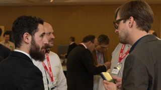 Wireless Congress 2017 - Teilnehmer im Gespräch.