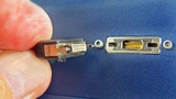 Bild 2: Verriegelnde Nano-D-Steckverbinder