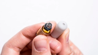 Hightech-Kapsel: In der Sonde verstecken sich Gassensoren, ein Temperatursensor, ein Mikrocontroller, Batterien und ein Radiofrequenzsender 