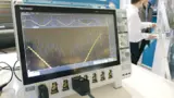 Fokus auf Benutzerfreundlichkeit: Die MSO5-Oszilloskope von Tektronix werden über ein großes 15,6-Zoll-Touchdisplay und intuitiver grafischer Benutzeroberfläche bedient.