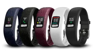 Verbraucher erwarten von Wearables ausdauernde, zuverlässige und kompakte Geräte. Mit dem Vivofit4 kommt Garmin dem schon sehr nah. Laut eigener Aussage hält die Batterie bis zu einem Jahr.