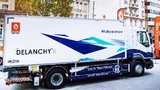Elektrischer LKW von Renault im Straßenverkehr