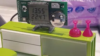 M+e-Programmtipp: Der digitale Feuchtesensor SHT3x basiert auf einem optimierten CMOSens-Chip und verfügt unter anderem über eine verbesserte Signalverarbeitung, zwei unterschiedliche und benutzerdefinierbare I2C-Adressen, eine Alarmfunktion mit prog