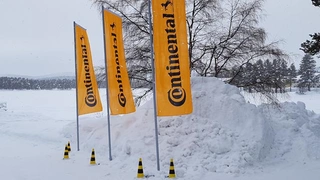 Ende Februar veranstalteten die Continental-Divisions Chassis & Safety sowie Reifen im nordschwedischen Arvidsjaur für die Fachpresse einen Wintertest, um neue Technologien auf dem Weg zu Vision Zero zu präsentieren.