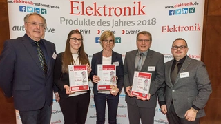 Alle Preisträger der Rubrik Elektromechanik: (v.r.n.l.) Matthias Domberg, Dirk-Peter Post (beide Harting); Astrid Cornelius (GeBE Computer&Peripherie); Anja Fuhrmann (EAO); Redakteur Alfred Goldbacher