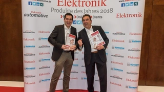 Geteilte Freude ist doppelte Freude: Der 1. Preis für Automatisierung wurde nicht geteilt, sondern verdoppelt. Entsprechend groß ist die Freude bei Michael Kroll, B&R (li.) und Stefan Lorenz, Beckhoff (re.).