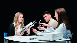 Festo unterstützt mit dem Bionik-Kit Schüler und Studenten