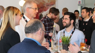 Gesprächsrunde in der Ausstellung des WIreless Power Congress 2018. 