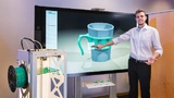 Die Simulationssoftware prüft automatisch, ob sich das am Rechner individuell abgewandelte Produktdesign des Kunden auch in der Realität umsetzen lässt.