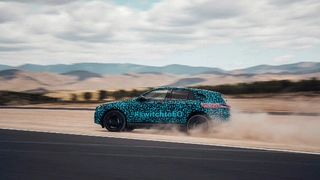 EQC bei Test der Fahrdynamik in Spanien