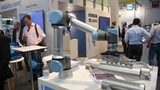 Universal Robots präsentierte die »E-Serie« als überarbeitete und weiterentwickelte zweite Generation seiner UR-Cobots. Hier ist ein Exemplar der »E-Serie« …