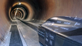 In der 1,2 km langen Röhre bei SpaceX erreichte der Pod der TU München die Rekordmarke von 467 km/h.