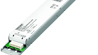 Für Leuchten mit direktem und indirektem Lichtanteil hat Tridonic den dimmbaren 2-Kanal-DALI-DT6-Konstantstrom-LED-Treiber LCA 50W 350-1050mA 2xCH lp PRE entwickelt. Er hat eine Ausgangsleistung von 50 W und beherbergt zwei Kanäle in seinem Gehäuse. 