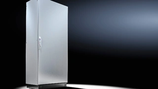Nach fünf Jahren Entwicklungszeit feierte Rittal auf der Hannover Messe 2018 die Premiere seines Großschranksystems VX25.