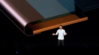Wie der technische Durchbruch zur Realisierung des faltbaren »Infinity Flex Display« gelungen konnte, schildert Hassan Anjum, Director of Product Marketing von Samsung. 