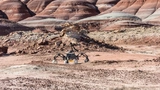 Als robotische Testplattform dient in Marokko der hybride Schreit- und Fahrrover SherpaTT des DFKI.