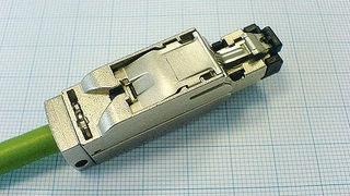 RJ45 connector versions specially fitted with an armored case guard against damage