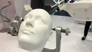 Vor gut einem Jahr stieg der Software-Entwickler beim Start-up Medineering aus München ein. Das Ergebnis der noch jungen Zusammenarbeit zeigten sie in Düsseldorf.