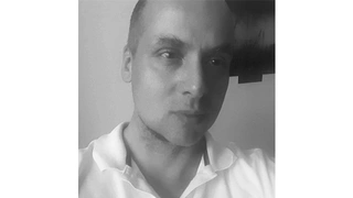Alin Moldoveanu  ist Professor für Informatik und Ingenieurwesen an der Fakultät für Regelungstechnik und Computer der Polytechnischen Universität in Bukarest und lehrt Programmieren und virtuelle Realität. Er forscht in den Bereichen virtuelle und e