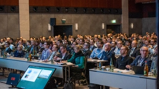 Entsprechend voll war der Ballsaal des Westin Grand.