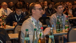 Dass das Thema »Automotive Ethernet« noch einiges an Redebedarf mit sich bringt, zeigten auch immer wieder die vielen Fragen wie hier durch Dr. Philip Axer von NXP an die Vortragenden.