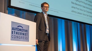 Absichtliche EMV-Angriffe auf Fahrzeuge sind bereits passiert. Björn Bergqvist von Volvo erklärte in seinem Vortrag, wie ein 1000BASE-RH optical Automotive Ethernet-Router helfen kann, eine hohe Robustheit gegen Ultrabreitband-Impulse zu gewährleiste